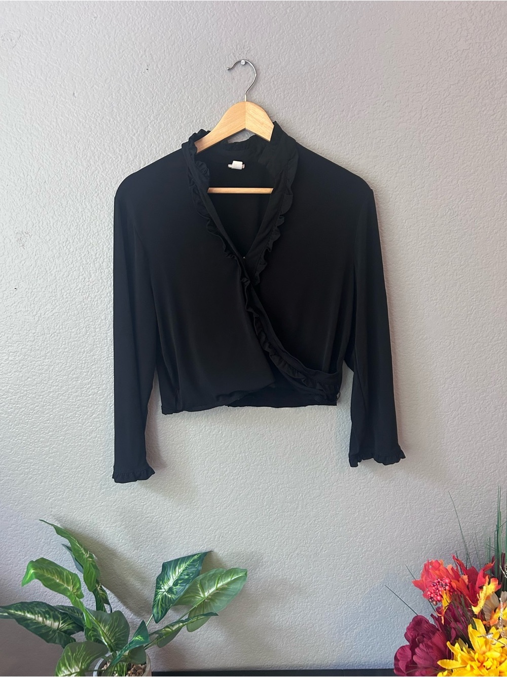 Merona Black Ruffle Crop Wrap Blouse Size XL